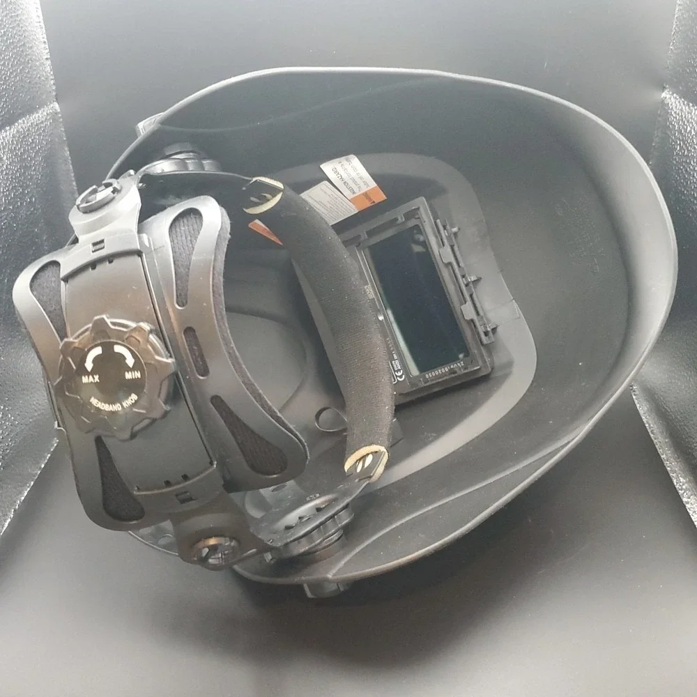 YESWELDER LY600 Auto-Darkening Welding Mask Cyberpunk 4/9-13 Shade W/ Grind Mode